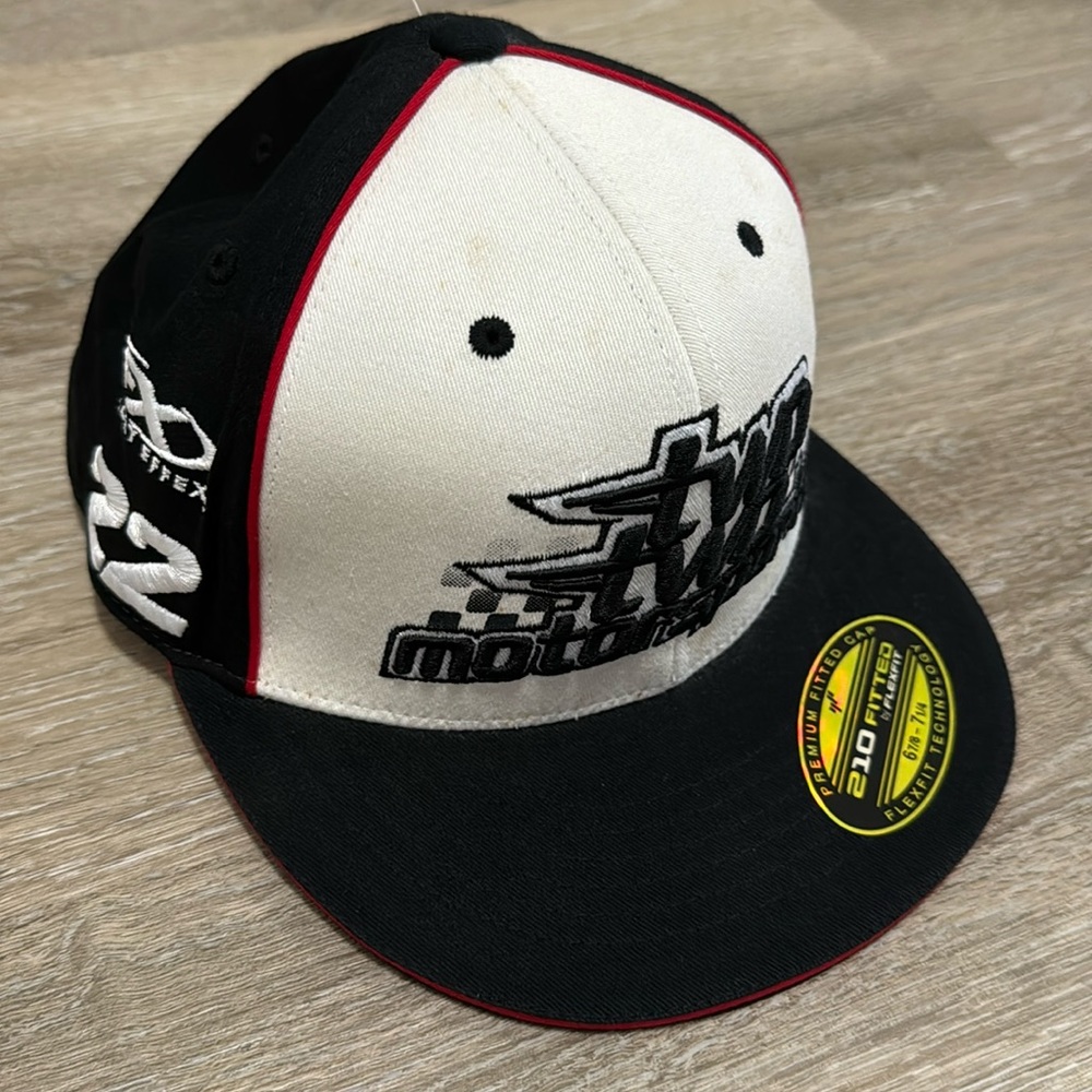 🆕 Shift Team Two Two Adult Hat Size 6-7/8-7-1/4